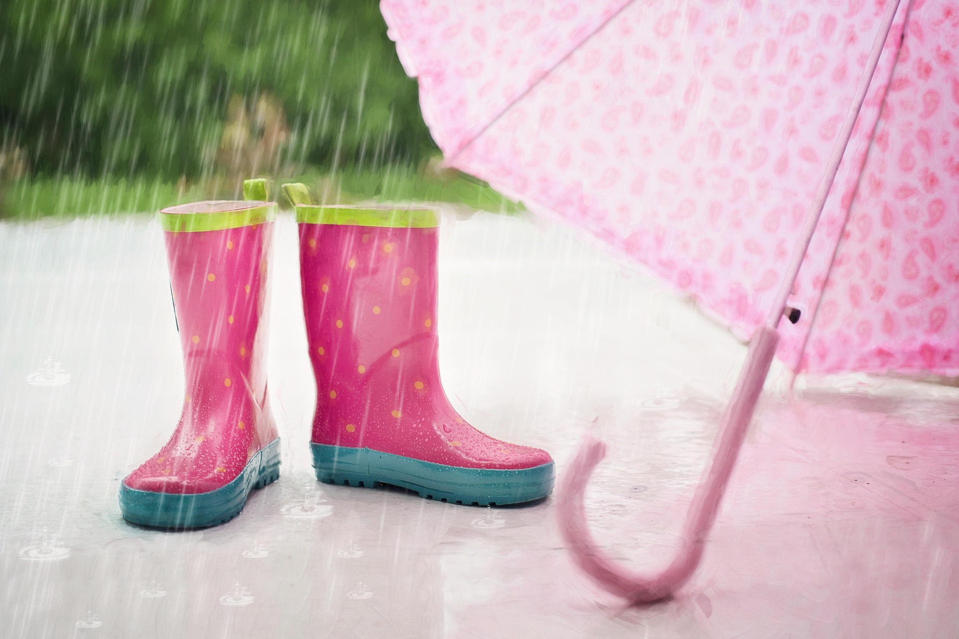Bottines de pluie pour le jardinage : quel modèle choisir pour allier confort et étanchéité ?